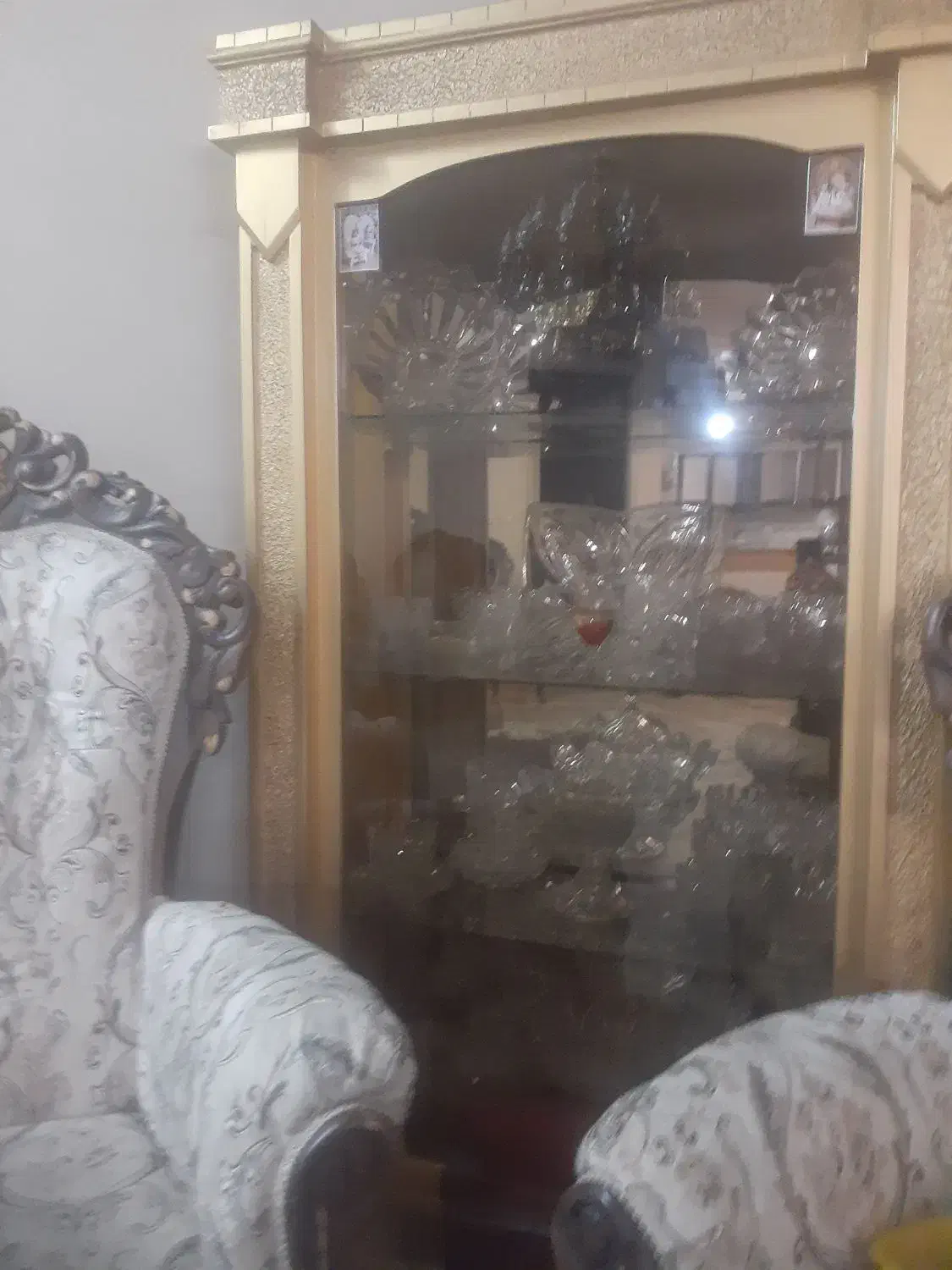 ویترین سالم قیمت 2500 تومان|بوفه، ویترین، کنسول|قرچک, فردیس|دیوار