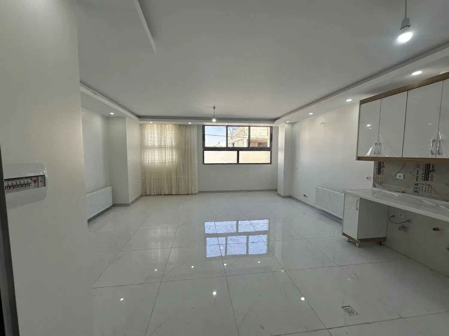 رهن کامل آپارتمان ۹۵ متری در هشت بهشت|اجارهٔ آپارتمان|شاهینشهر, خانه کارگر|دیوار