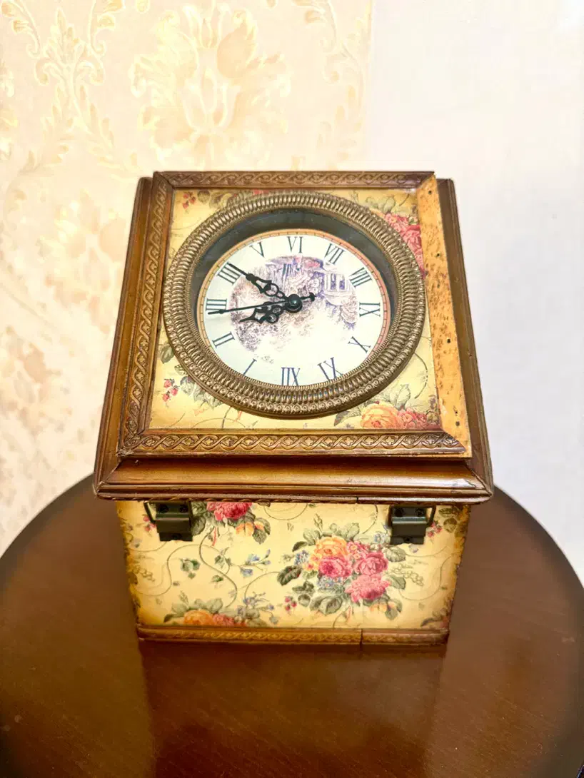 ساعت آنتیک‌ قدیمی تمام چوب جعبه و آینه دار|ساعت دیواری و تزئینی|تبریز, |دیوار