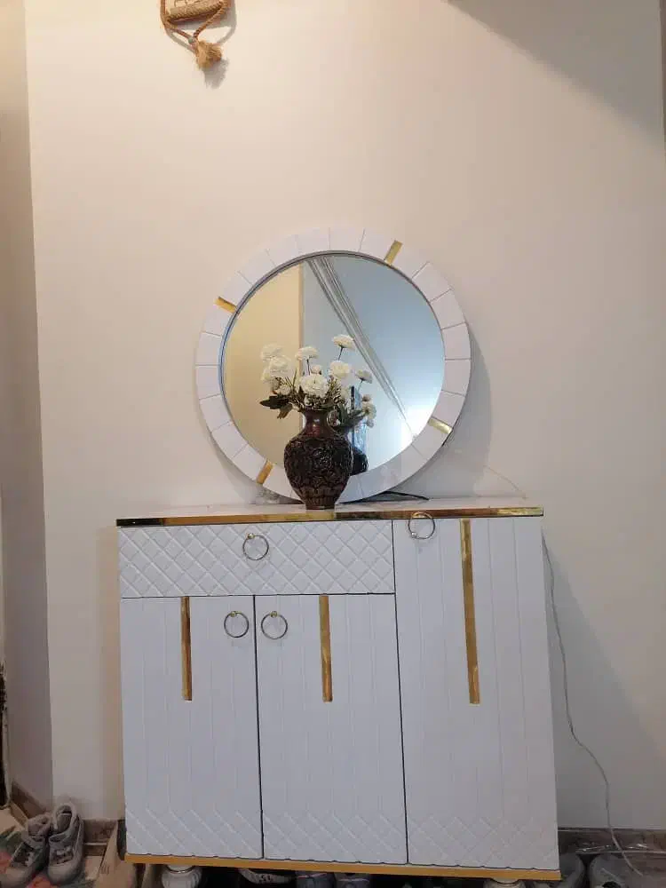 میز تلوزیون و جاکفشی در حد|میز تلویزیون|مشهد, جاهد شهر|دیوار