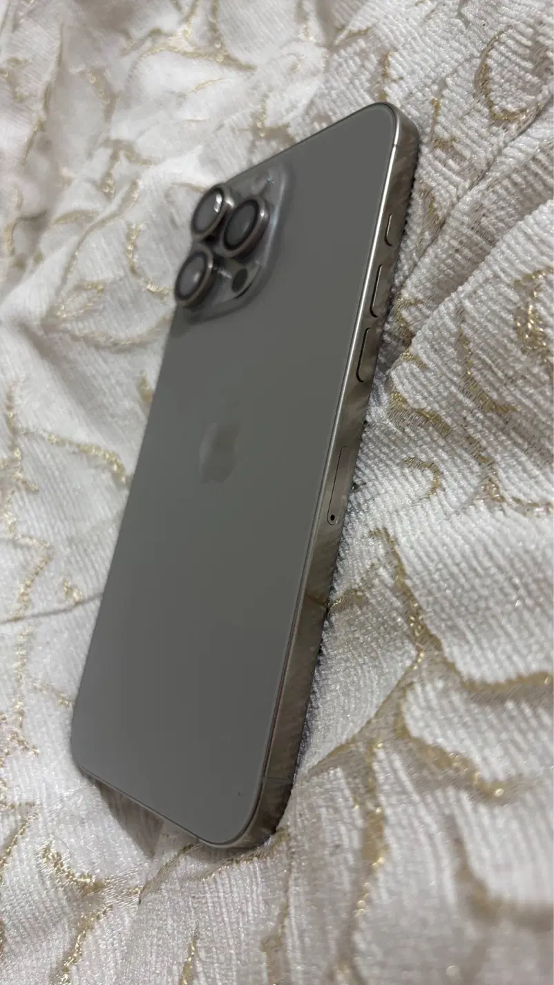 16 pro max|موبایل|شیراز, قدوسی غربی|دیوار