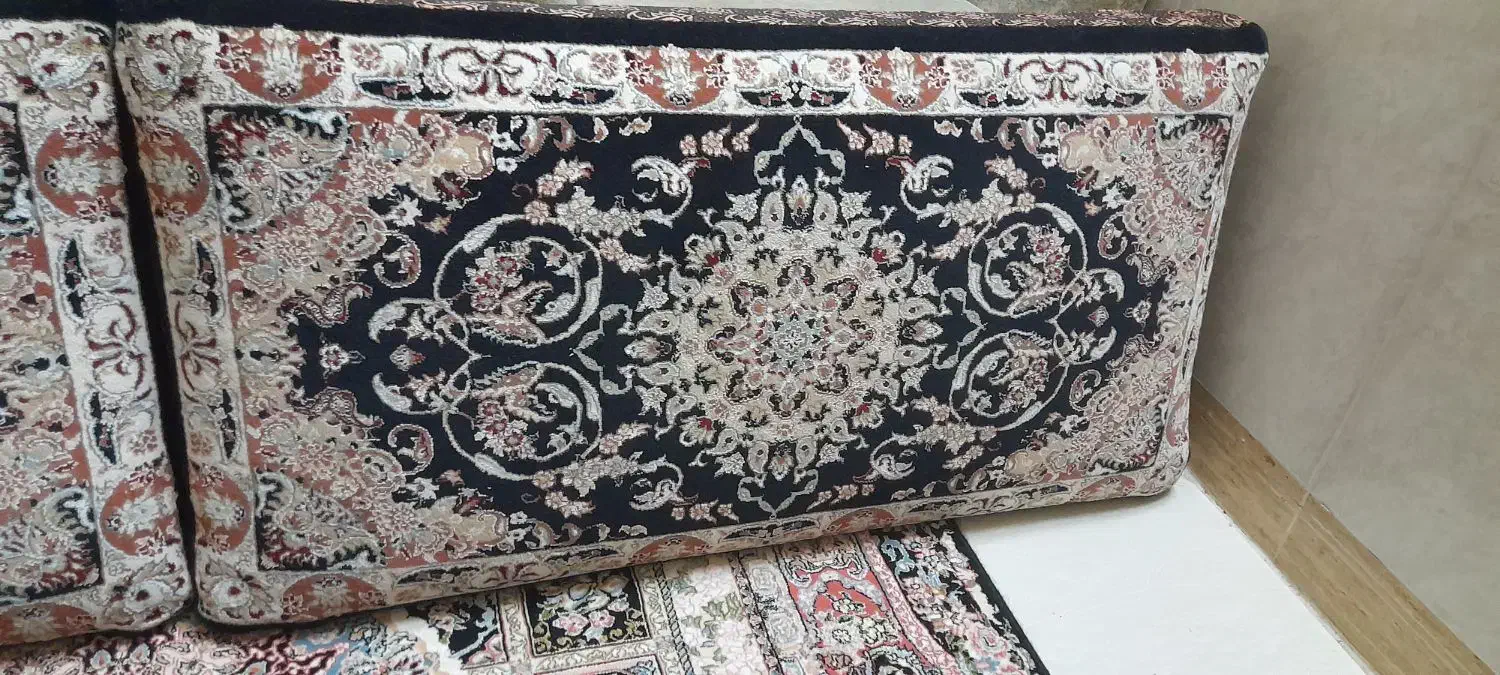 یک جفت پشتی سالم|پشتی|اراک, |دیوار