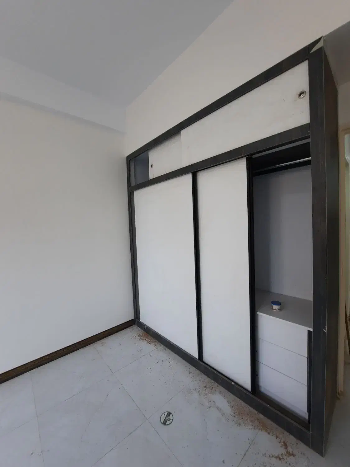 ۱۱۰متر نوساز میدان غیاثی