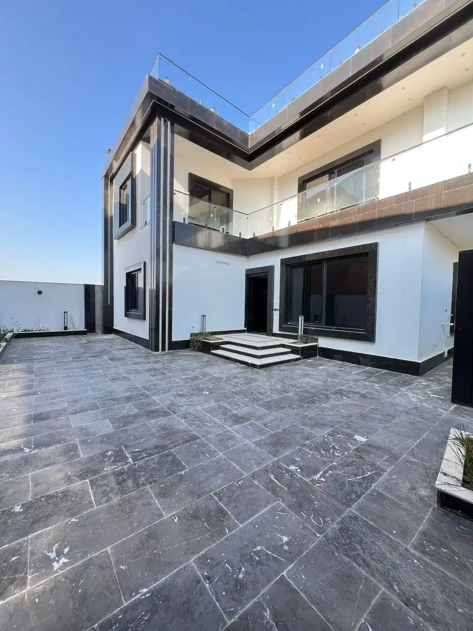 ویلا سنددار ۲۸۰ متری ۳ خوابه جاده خانه دریا|فروش خانه و ویلا|سرخرود, |دیوار