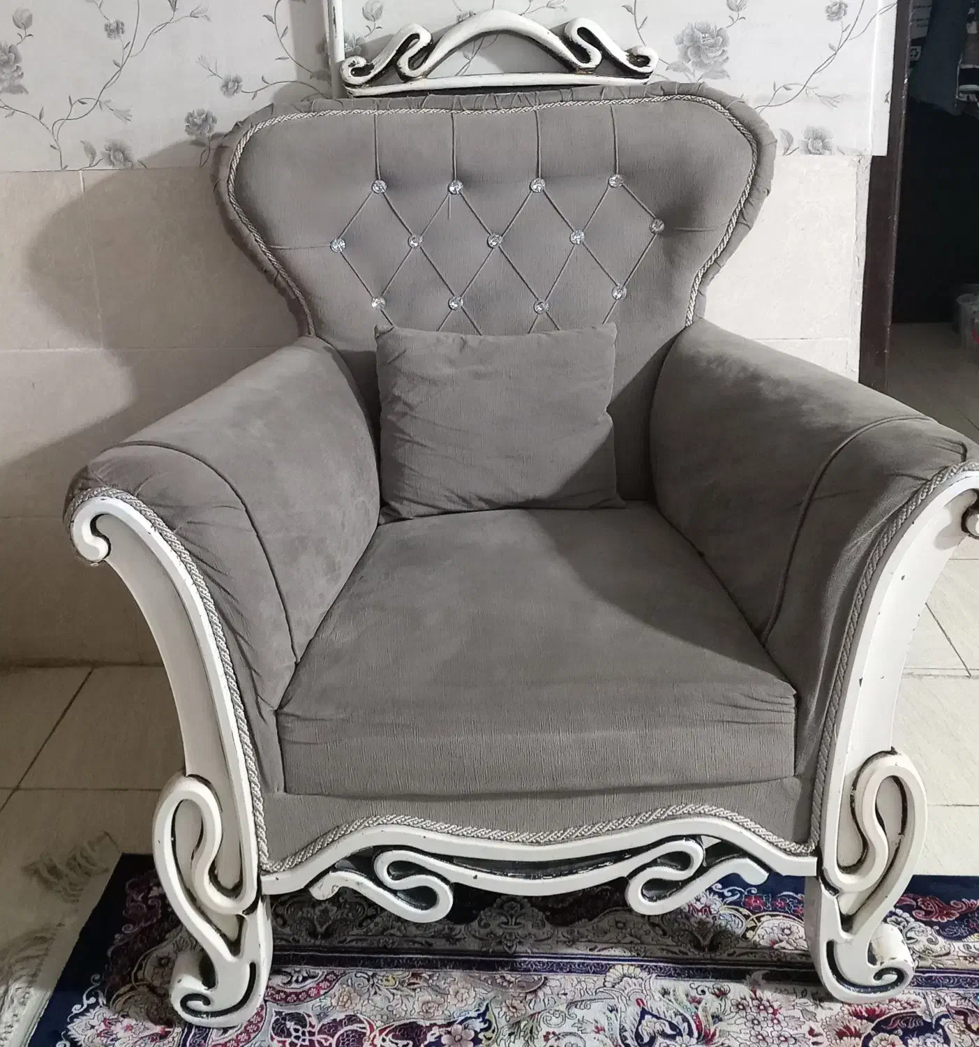 مبل 7نفره کار کرده|مبلمان خانگی و میز عسلی|شیراز, مسلم|دیوار