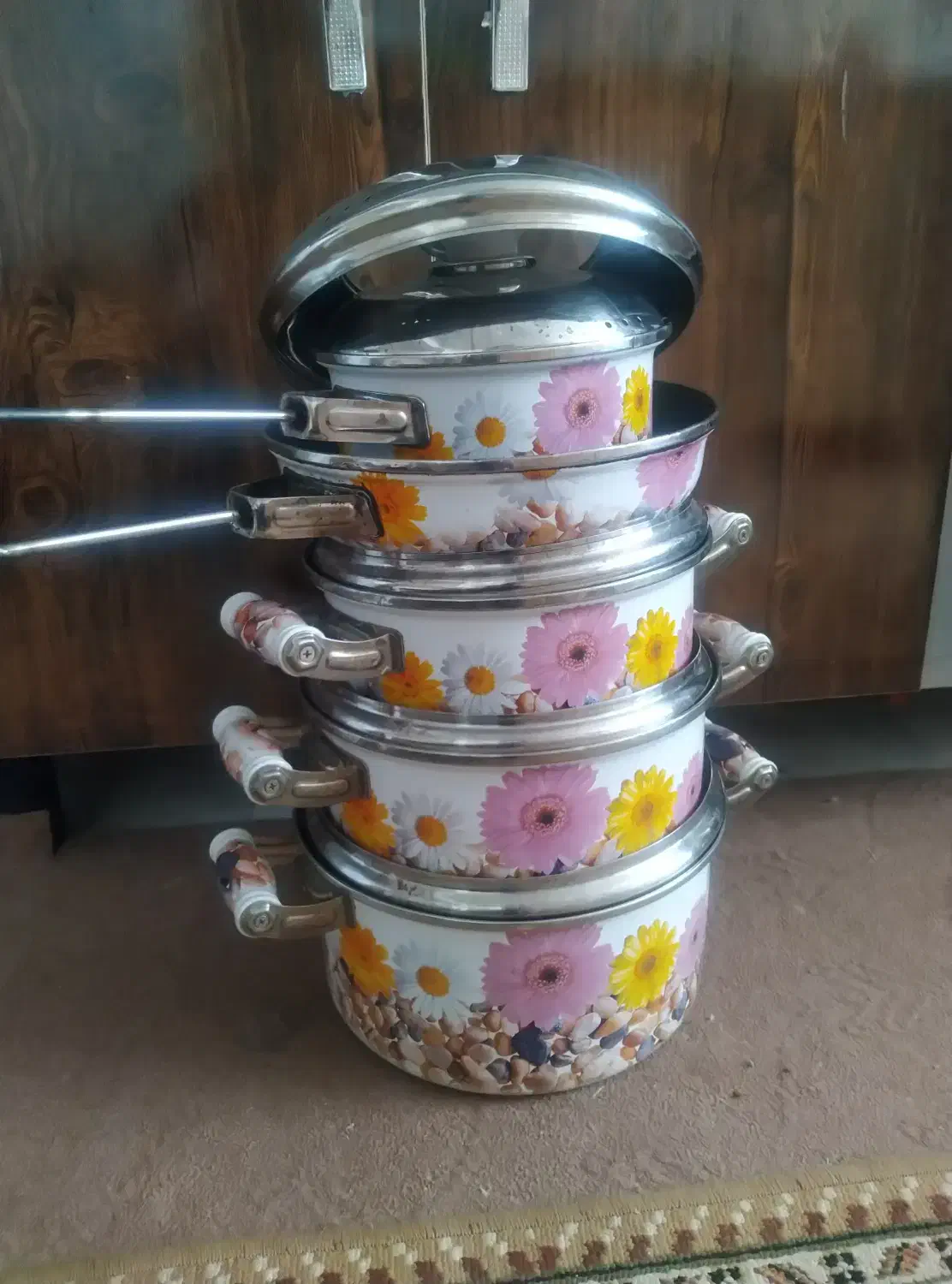 قابلمه|ظروف پخت‌وپز|یزد, |دیوار