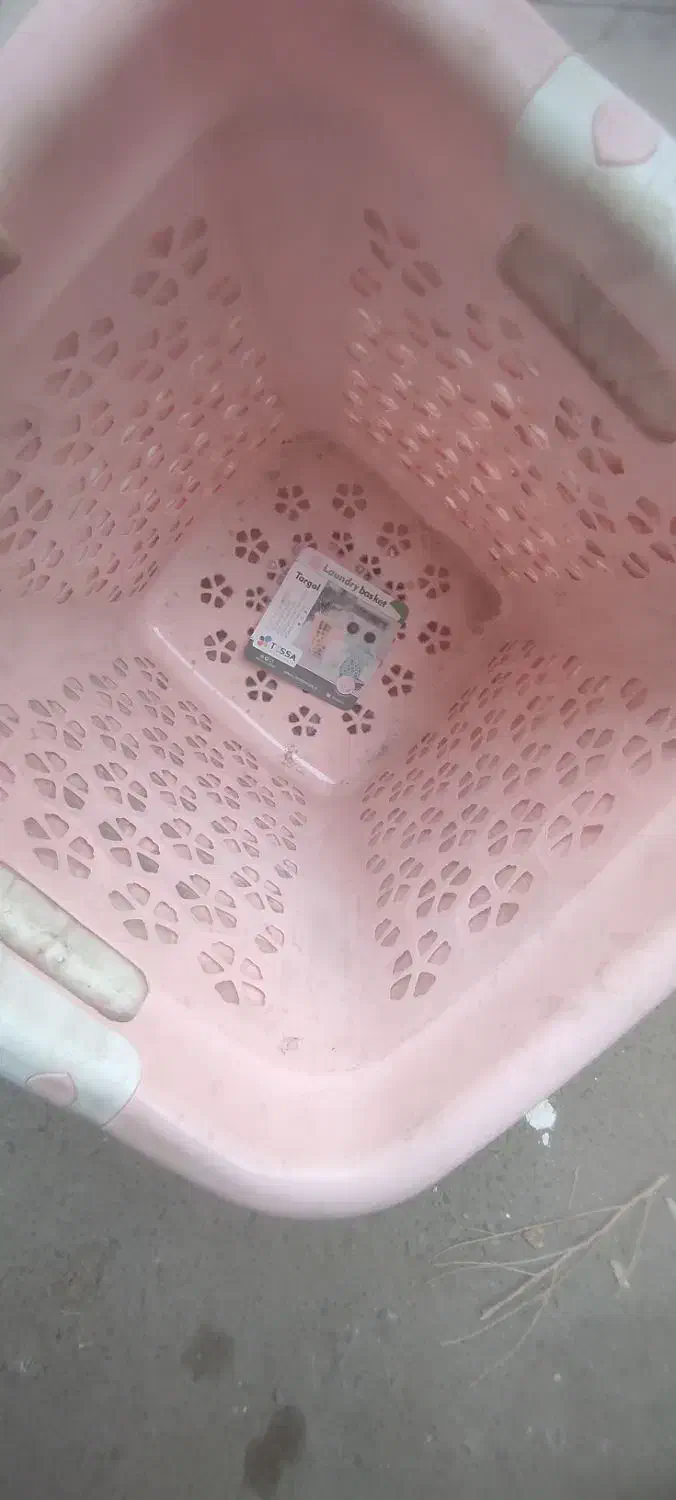 پلاستیک بلور و قابلمه، اسباب بازی|ظروف نگهدارنده، پلاستیکی، یک‌بارمصرف|قروه, |دیوار