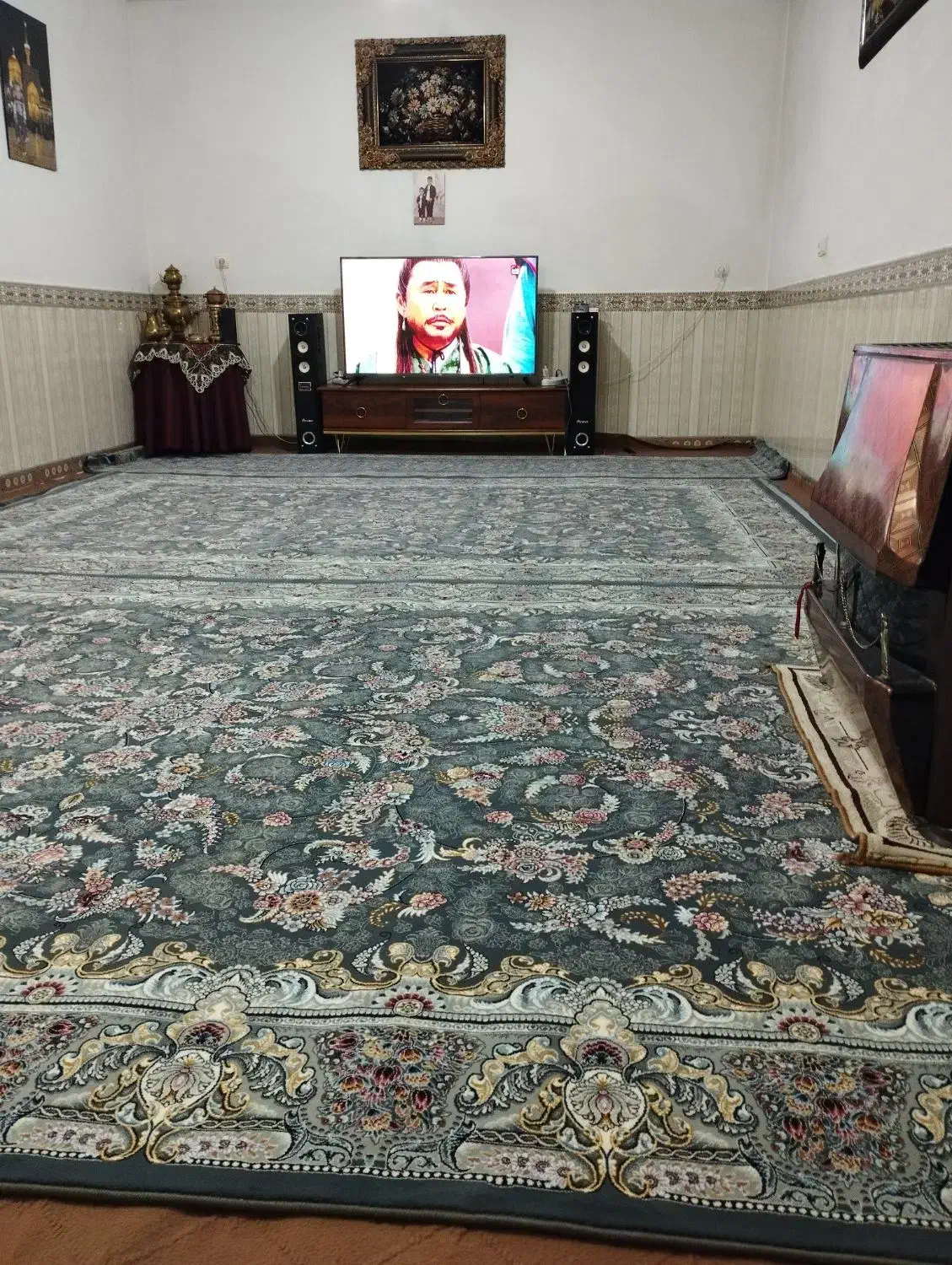 فرش درحدنو|فرش|زنجان, |دیوار