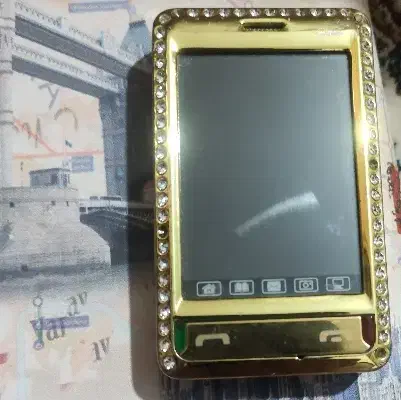 گوشی زیبا و کلیکسونی|موبایل|محمدشهر, همایون ویلا|دیوار