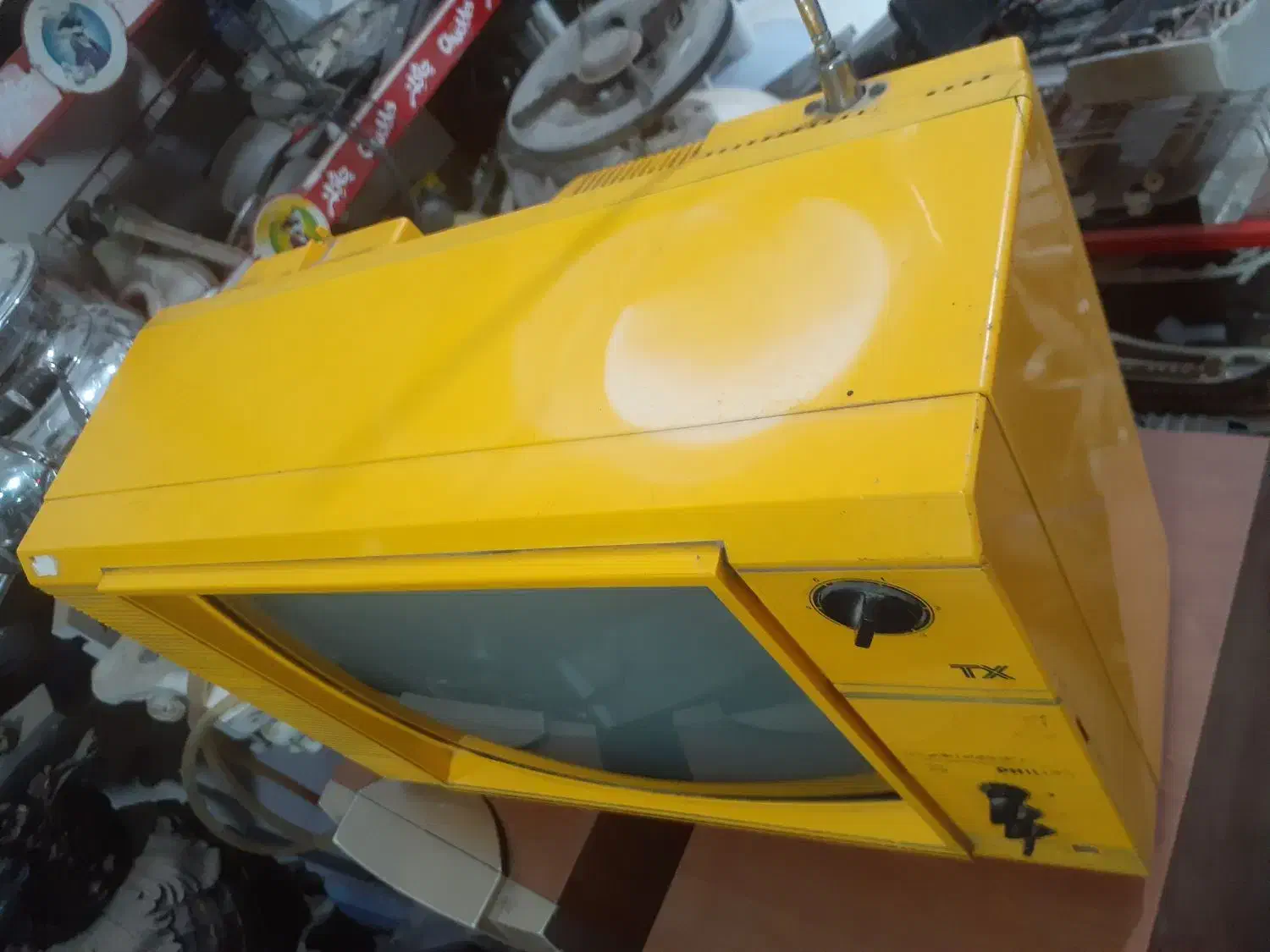 تلویزیون قدیمی|تلویزیون و پروژکتور|پاکدشت, خاتون آباد|دیوار