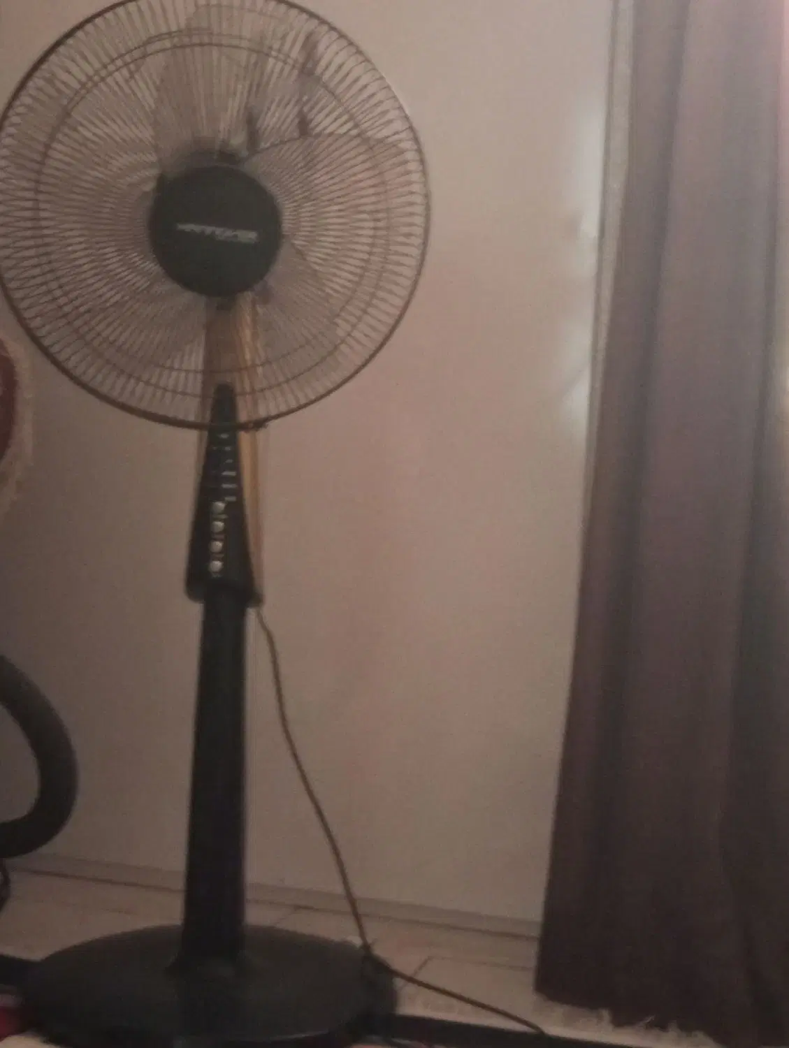 پنکه|پنکه و تصفیهکنندهٔ هوا|بندرعباس, |دیوار
