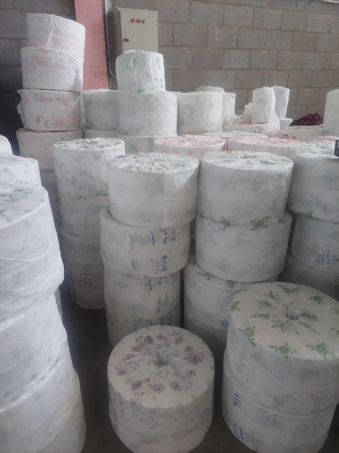 تولید و پخش طاقه سفره یکبار مصرف|ظروف نگهدارنده، پلاستیکی، یکبارمصرف|چهاردانگه (تهران), |دیوار