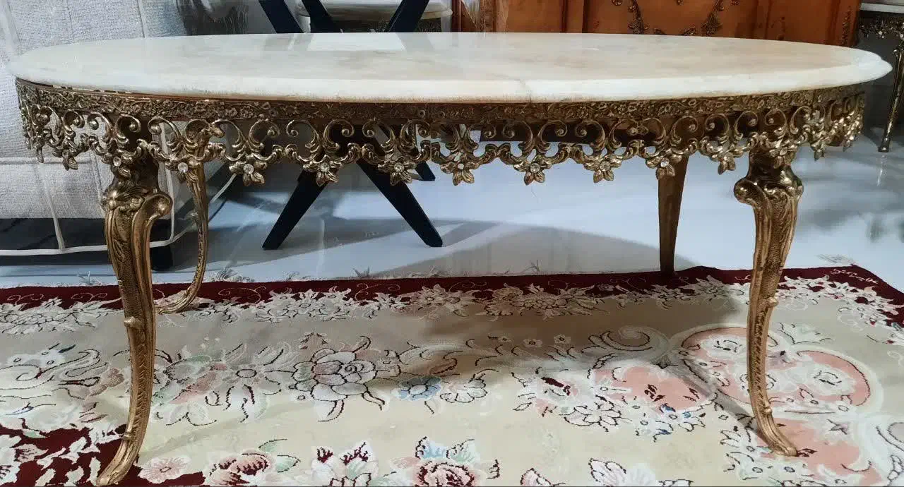 یک میزعسلی بزرگ برنز بادوعسلی کوچک|مبلمان خانگی و میز عسلی|اراک, |دیوار