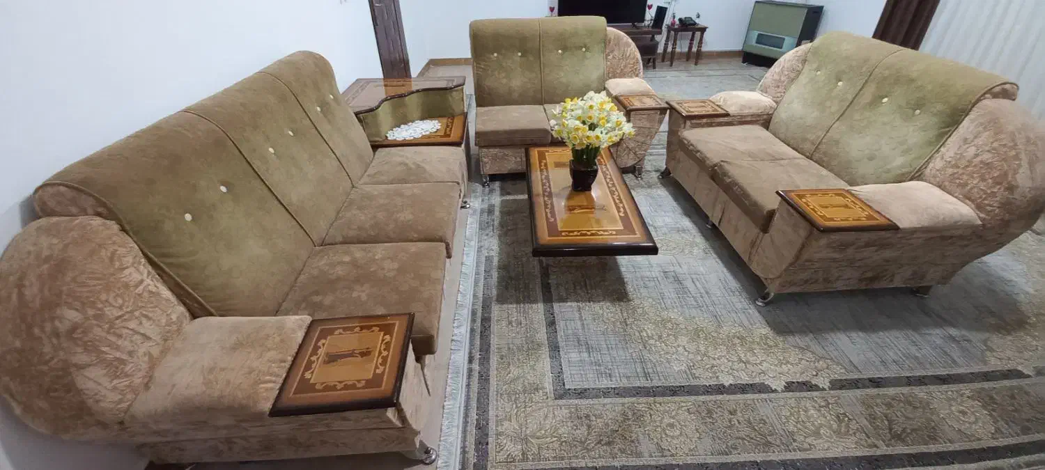 مبل 7 نفره|مبلمان خانگی و میز عسلی|رشت, کوی حسینی|دیوار