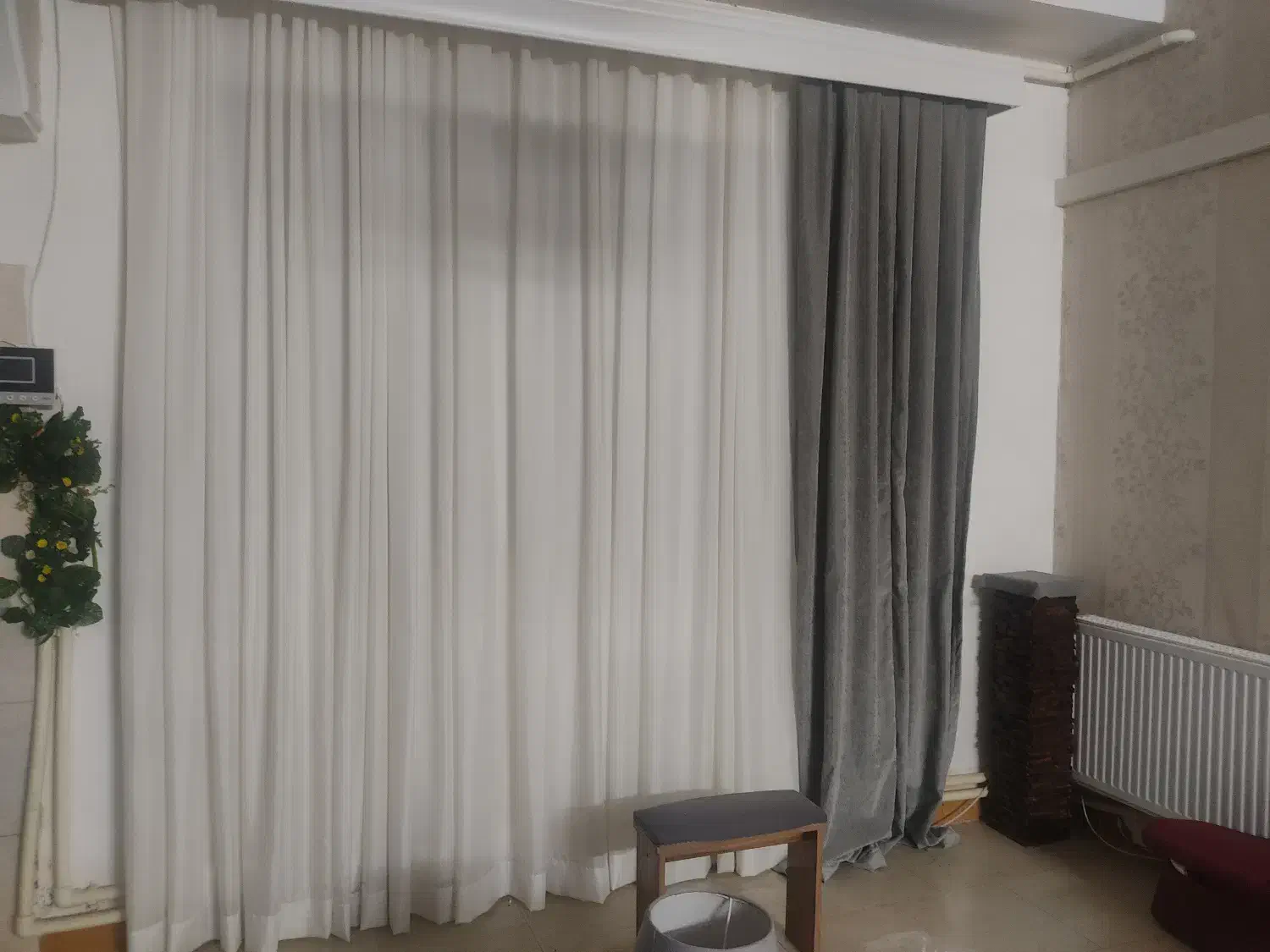 پرده نو عرض ۶متر ارتفاع ۲۷۰|پرده، رانر، رومیزی|لاهیجان, کوی خزر|دیوار