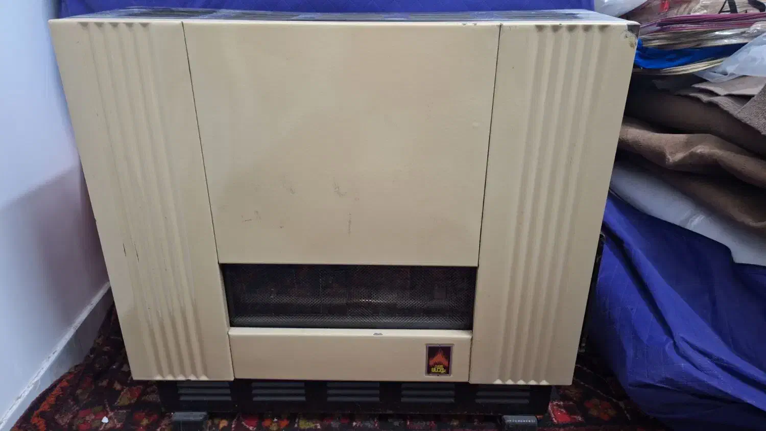 بخاری|بخاری، هیتر، شومینه|اقبالیه, |دیوار