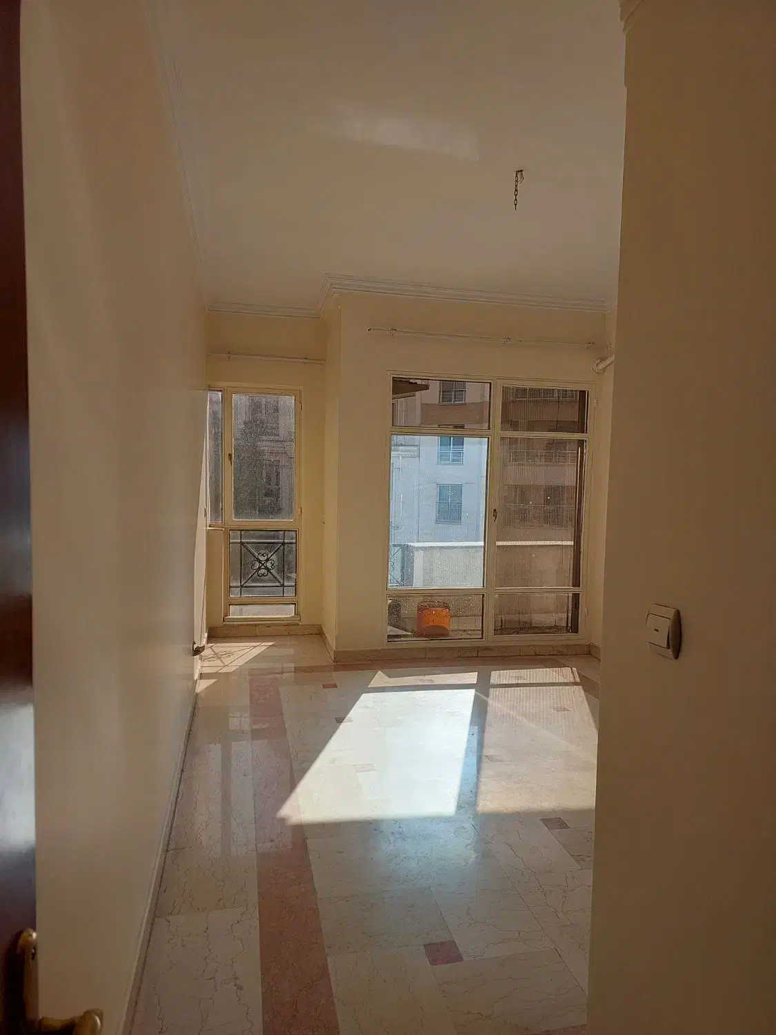 195 متر میرداماد اطلسی