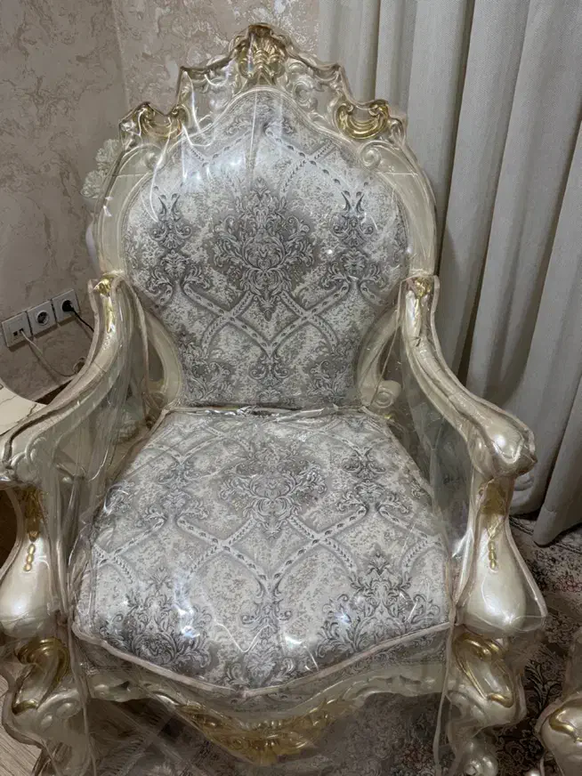 مبل کلاسیک و سلطنتی|مبلمان خانگی و میز عسلی|بندر ماهشهر, |دیوار