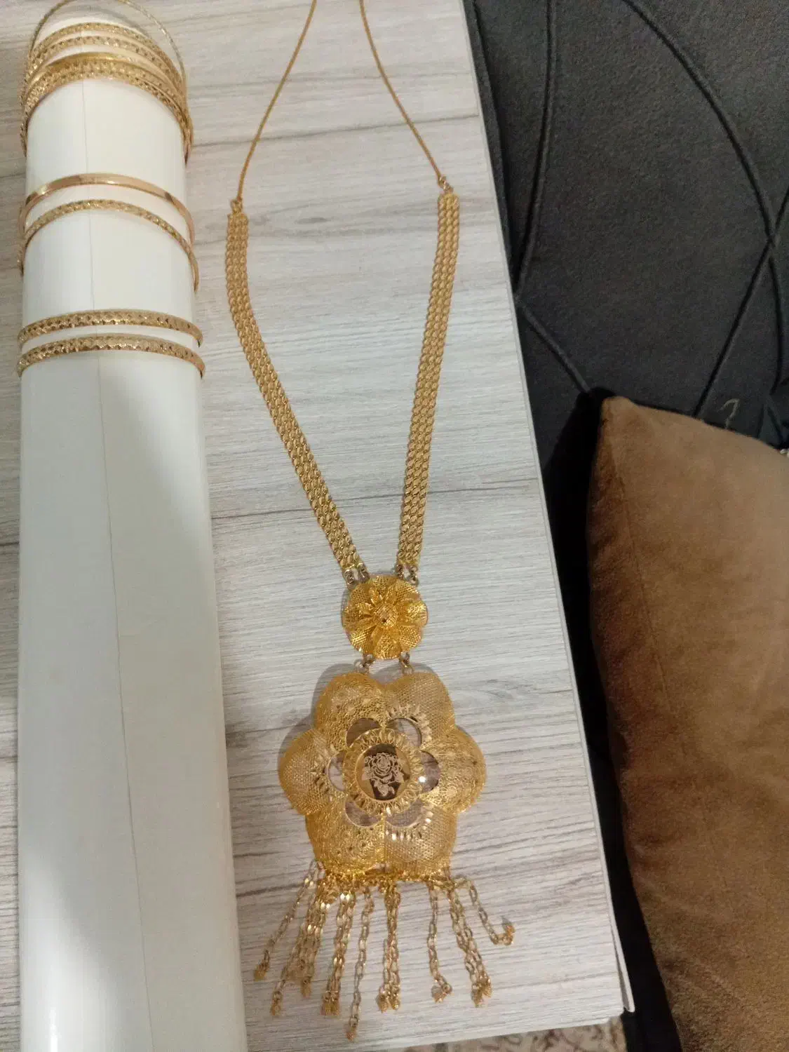 طلای سلطنتی ساخت|جواهرات|شیراز, میانرود|دیوار