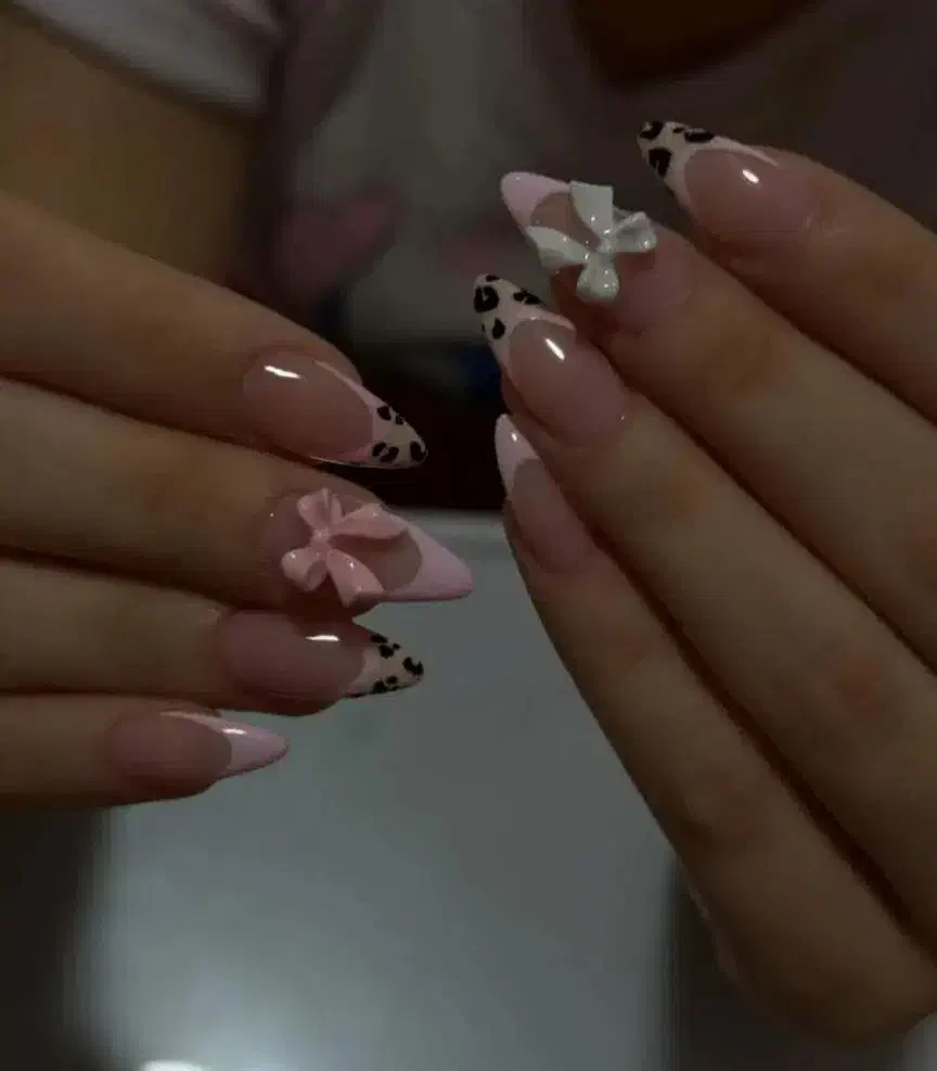 آفر ویژه کاشت ناخن و میکرو|خدمات آرایشگری و زیبایی|بم, |دیوار