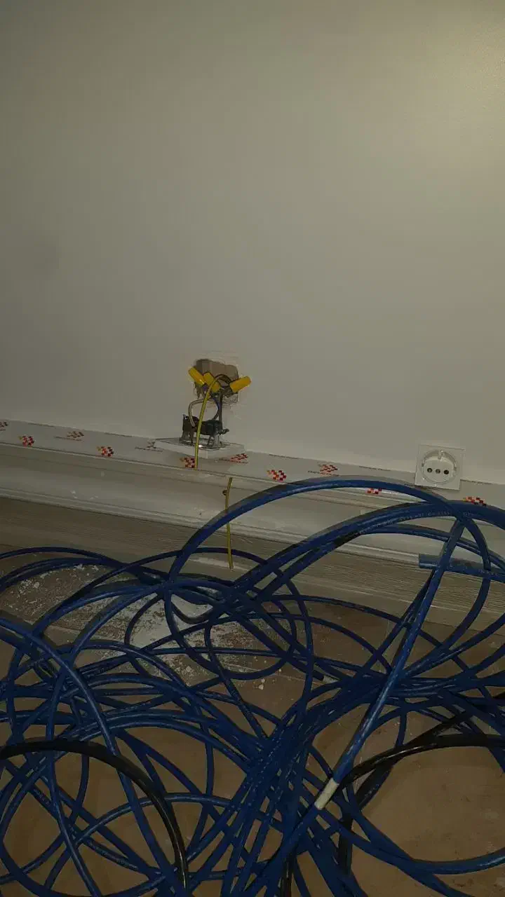 کارآموز پسیو شبکه با حقوق|استخدام رایانه و فناوری اطلاعات|تهران, فردوس|دیوار