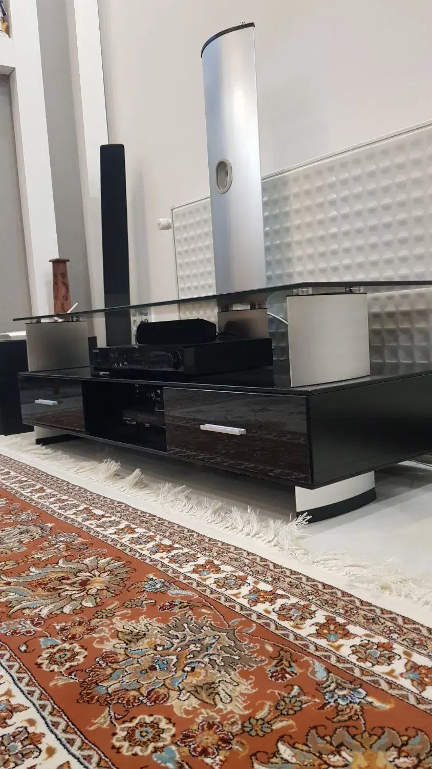 میز شیشه ای تلویزیون|میز تلویزیون|قم, شهرک قدس|دیوار