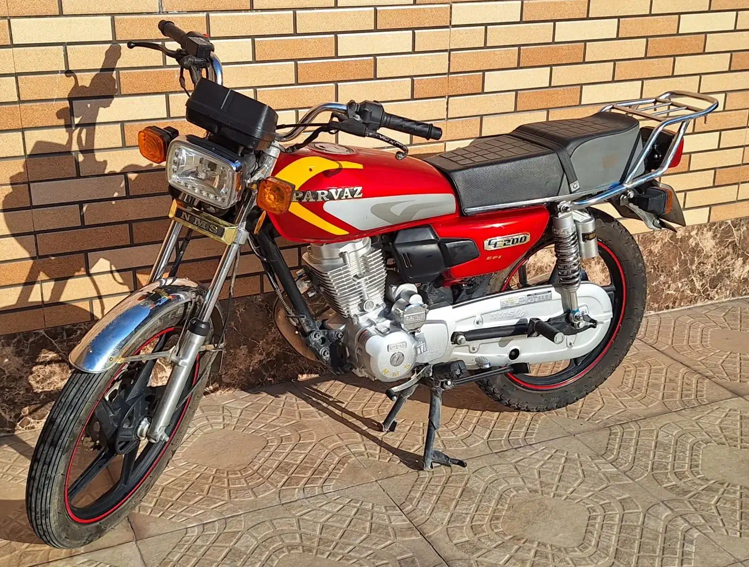 پرواز ۲۰۰ کم کار ۴۰۱ .سند سفید.|موتورسیکلت|مبارکه, |دیوار