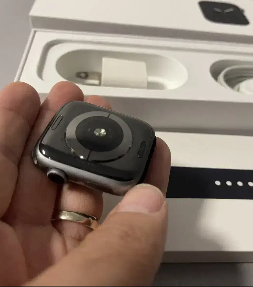 اپل واچ سری ۵|لوازم جانبی موبایل و تبلت|یزد, |دیوار