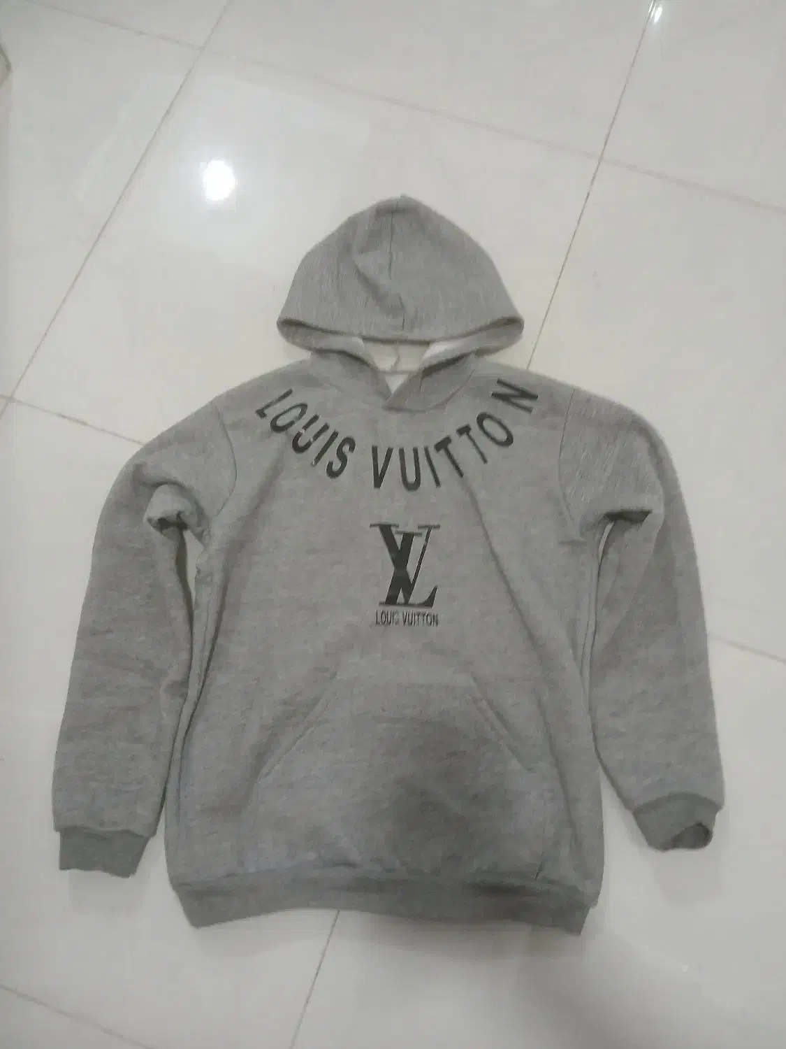 هودی و شلوار|لباس|قروه, |دیوار