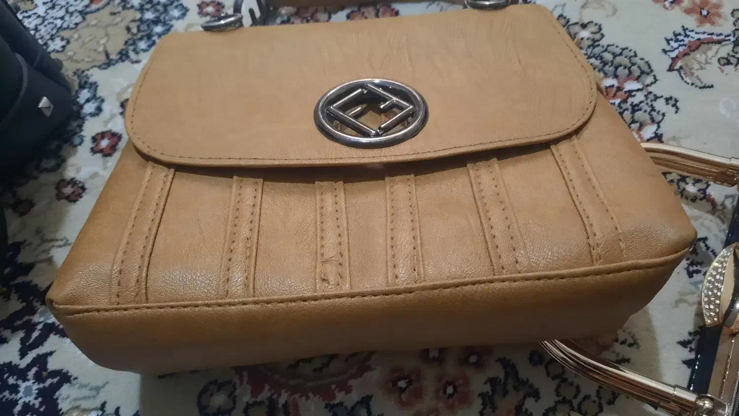 کیف|کیف، کفش، کمربند|بیرجند, |دیوار