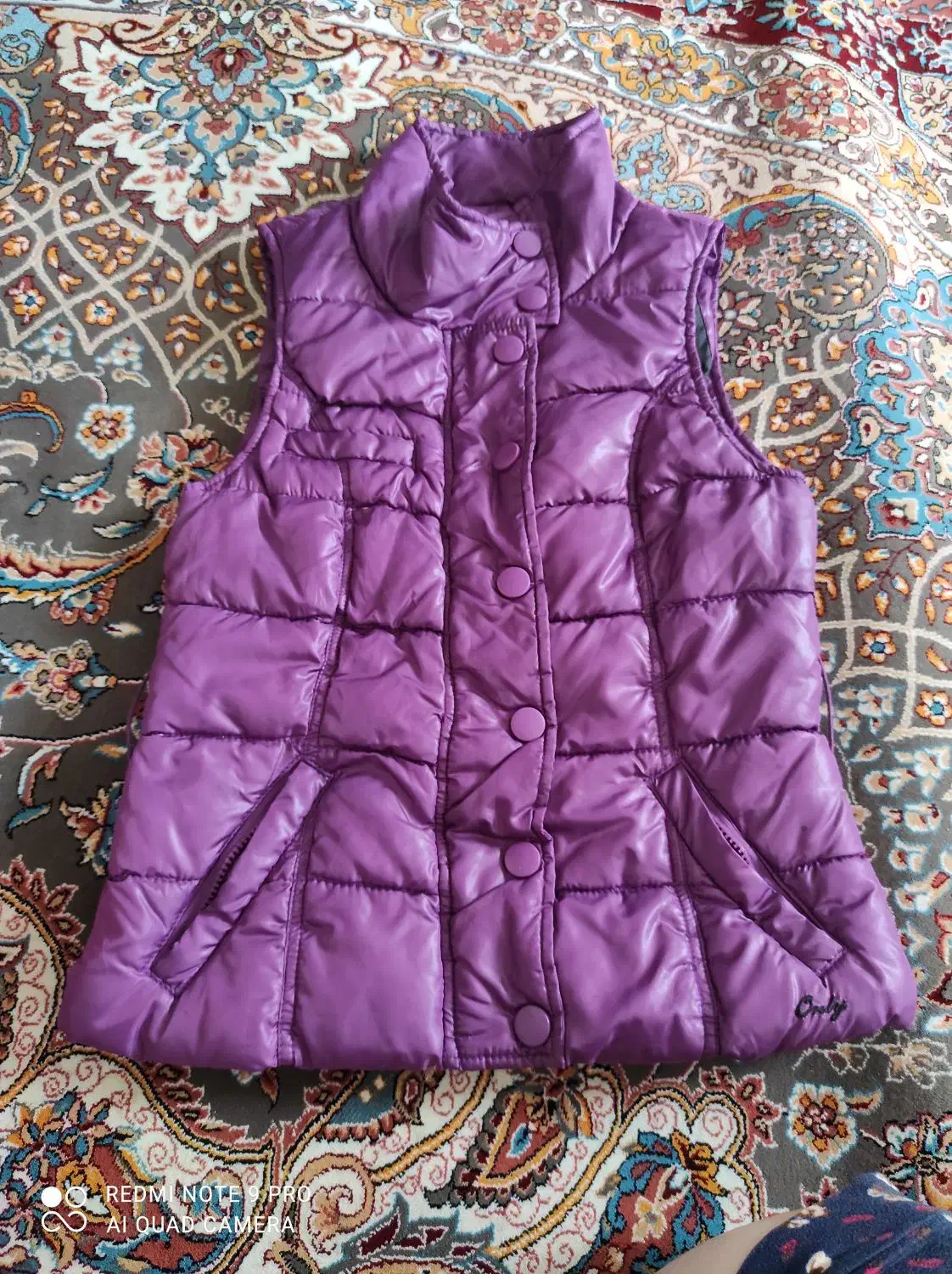 پافر پافر|لباس|گرمی, |دیوار