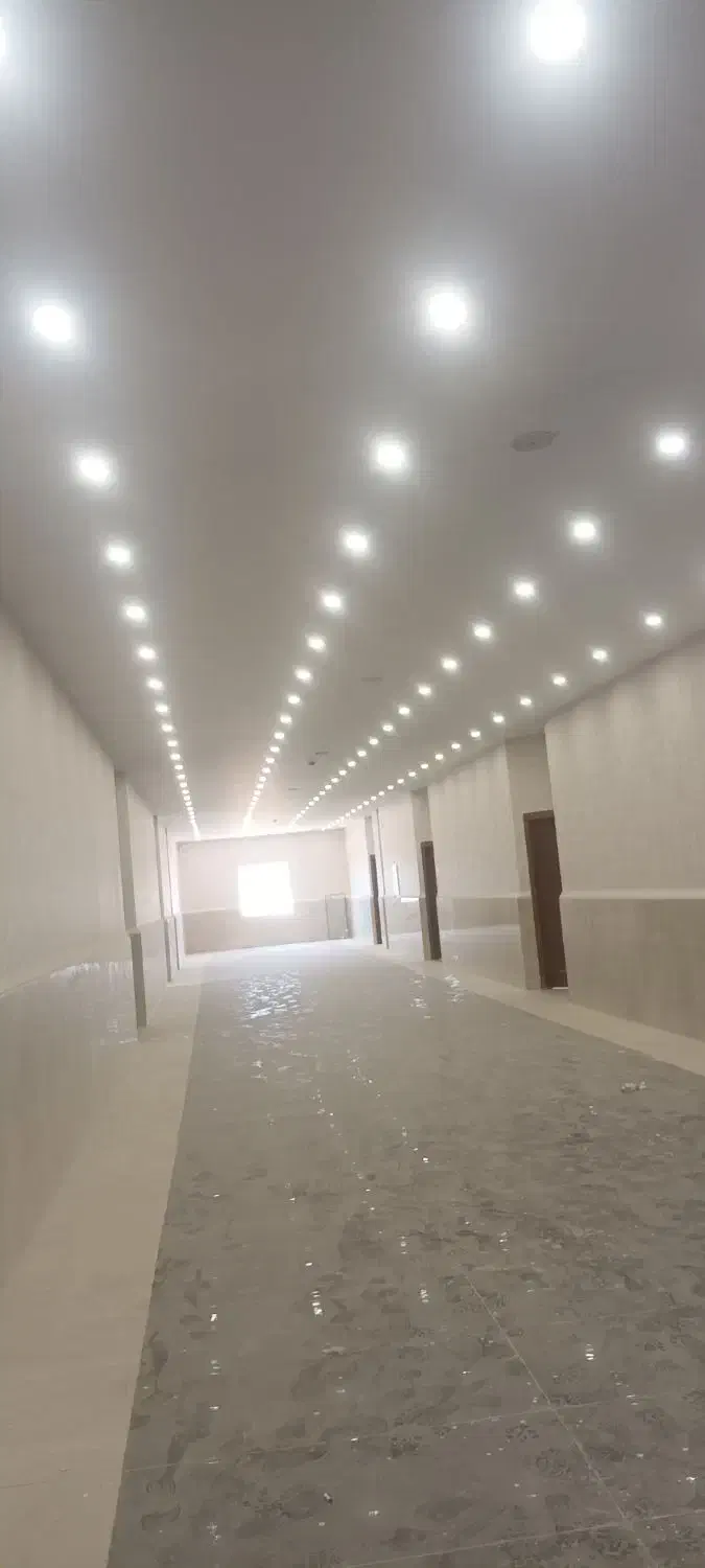 برق کار نیمه ماهر و ساده نیازمندیم|استخدام معماری، عمران و ساختمانی|قم, پردیسان|دیوار