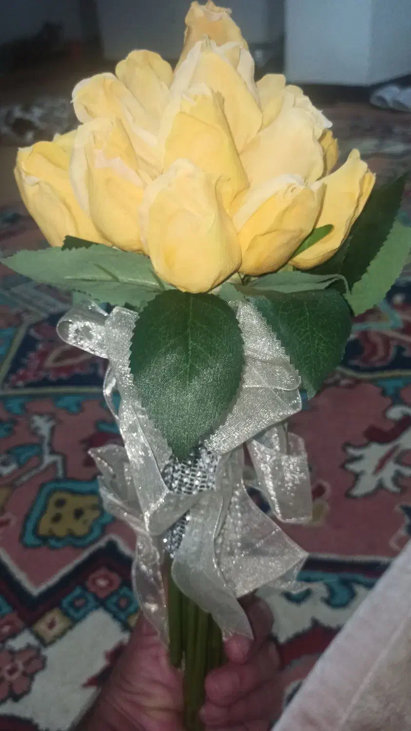 دسته گل عروس کاملا سالم و درحد با۳۰ شاخه گل مصنوعی|گل مصنوعی|مسجد سلیمان, |دیوار