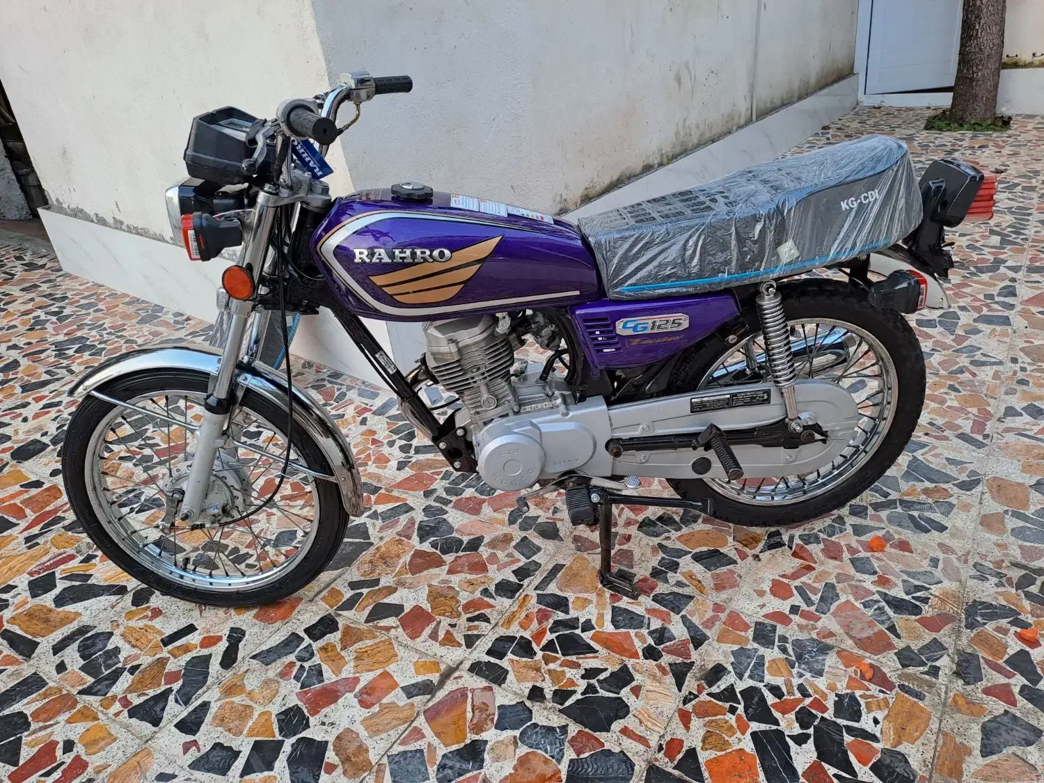 هندا مزایده.رهرو.A1.در حد خشک.|موتورسیکلت|سنگر, |دیوار