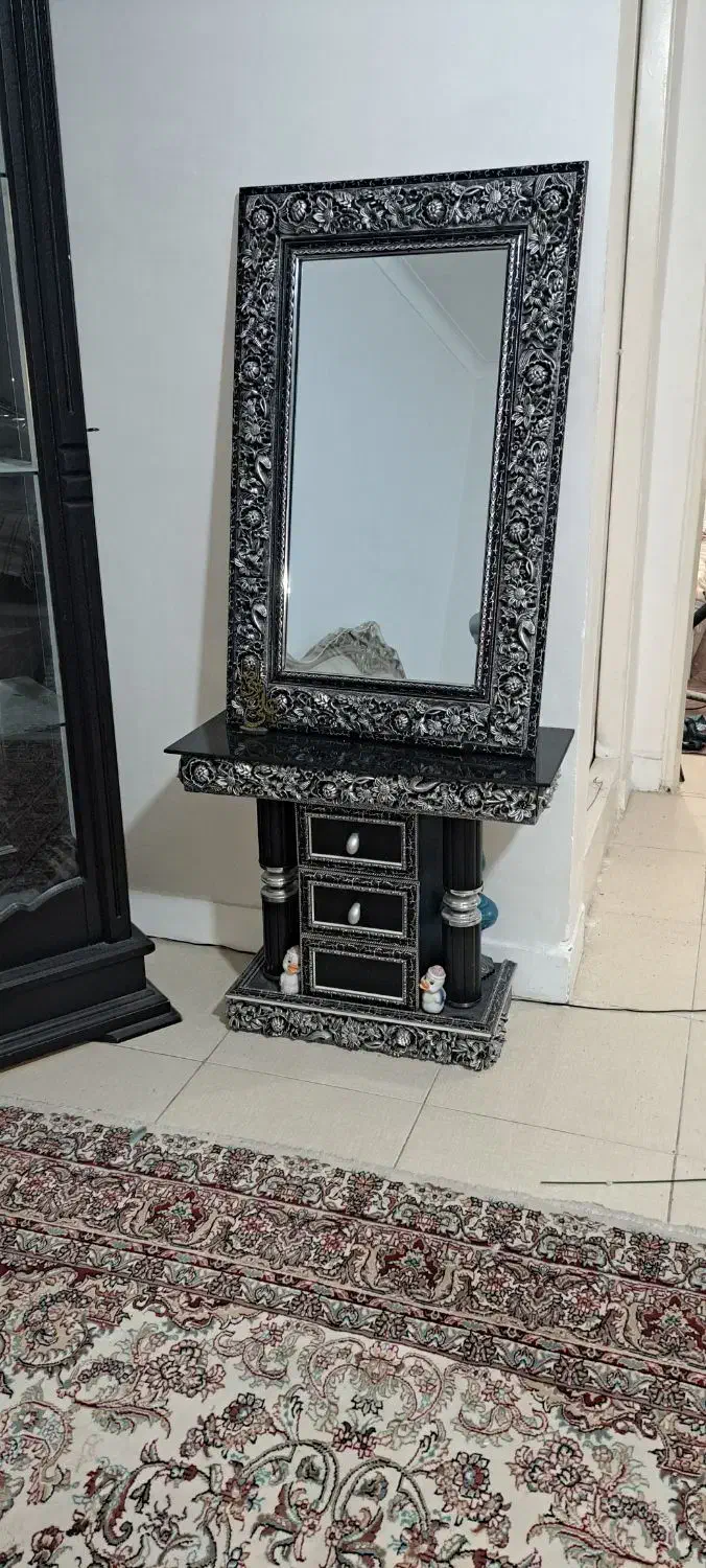 اینه و مبلمان حسینی|آینه|چهارباغ, |دیوار