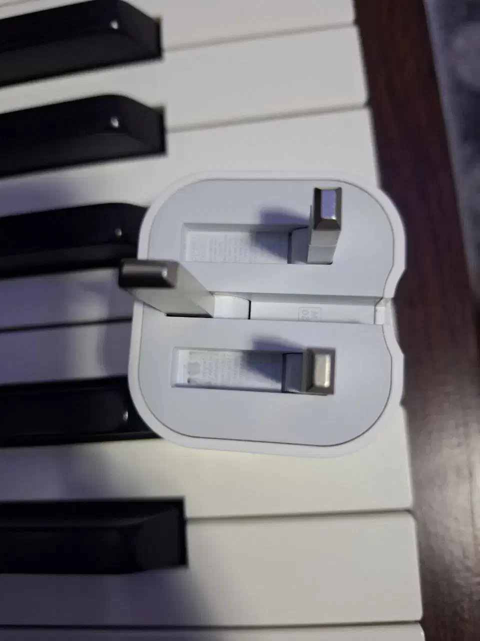 آداپتور 20 وات اصلی|لوازم جانبی موبایل و تبلت|کرج, شهرک فهمیده|دیوار