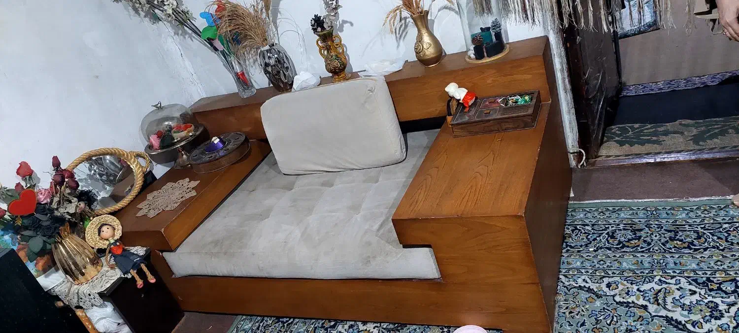 مبل ۷نفره چوبی|مبلمان خانگی و میز عسلی|رشت, حومه رشت|دیوار