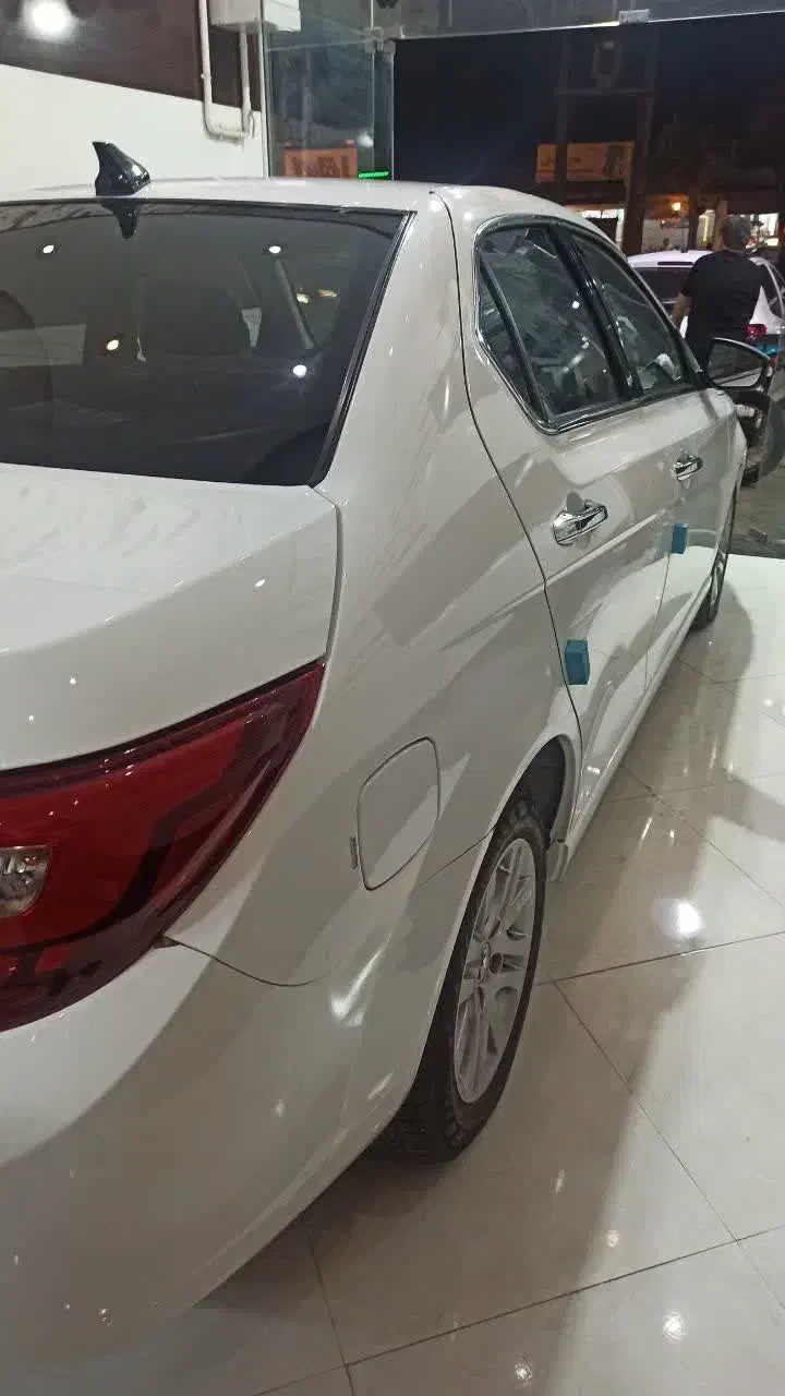 دنا پلاس مدل ۱۴۰۱ بی رنگ ۳۵ تا کار|خودرو سواری و وانت|بندر انزلی, عباس آباد|دیوار