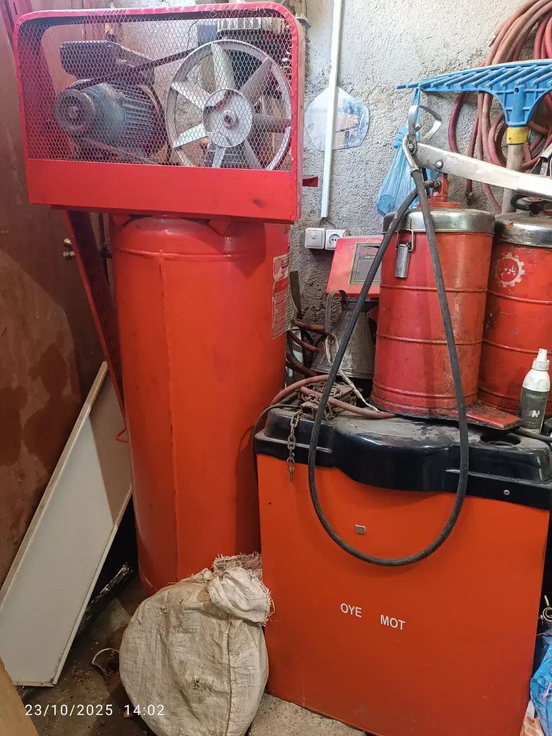 دستگاه  تعویض روغنی پنچر گیری|ابزارآلات|شوط, |دیوار