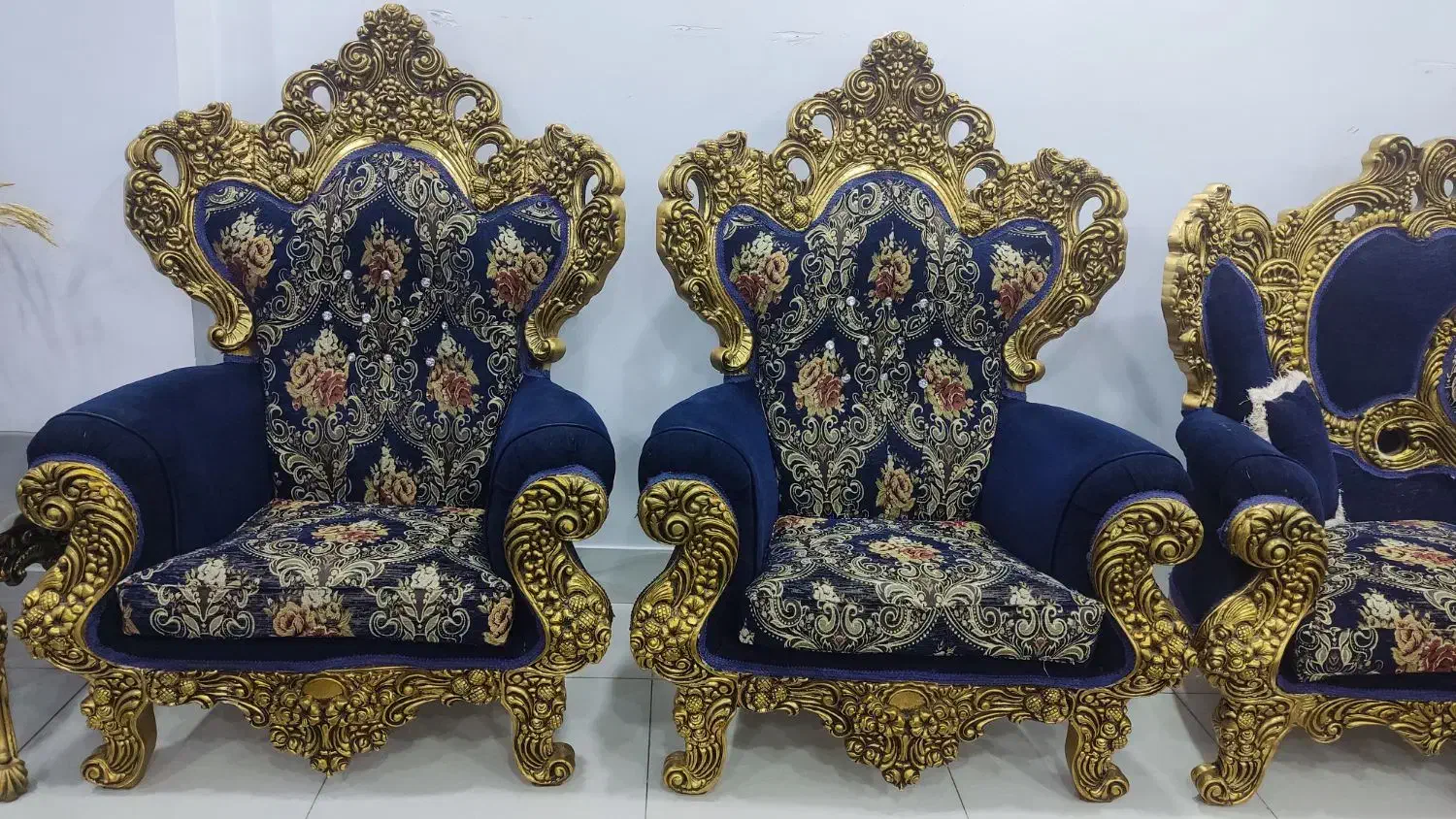 فروش مبل سلطنتی باعسلی|مبلمان خانگی و میز عسلی|سقز, |دیوار