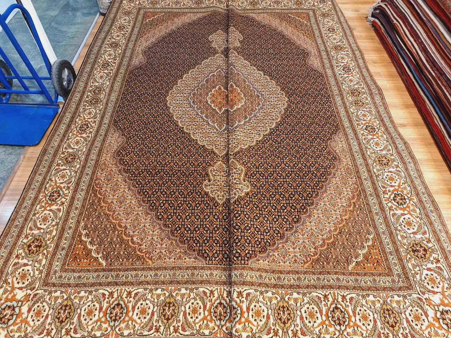 جفت ۶متری دستباف تبریز نقشه ماهی|فرش|تهران, اکباتان|دیوار