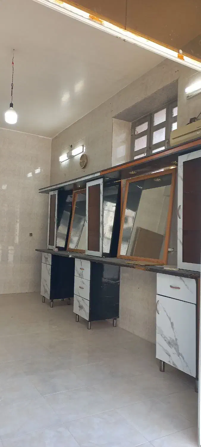 آرایشگاه زنانه با کلیه امکانات تکمیل|اجارهٔ مغازه و غرفه|کازرون, |دیوار