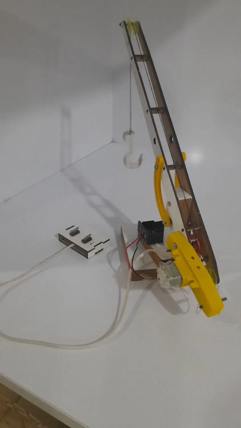 جرثقیل نهم|اسباببازی|اهر, |دیوار