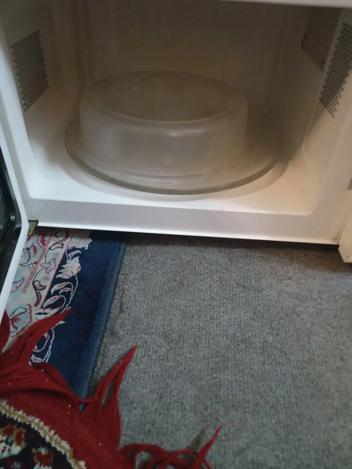 ماکروویو بلک اندیکر امریکا در حد نو گیریل کانوکشن|اجاق گاز و لوازم برقی پختوپز|تهران, دهقان|دیوار