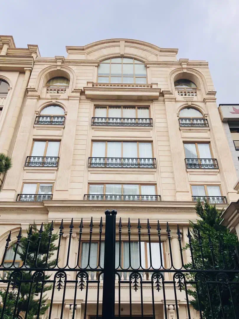 *160متر3خواب ویودار تخلیه ۲۴ متری سعادت آباد*