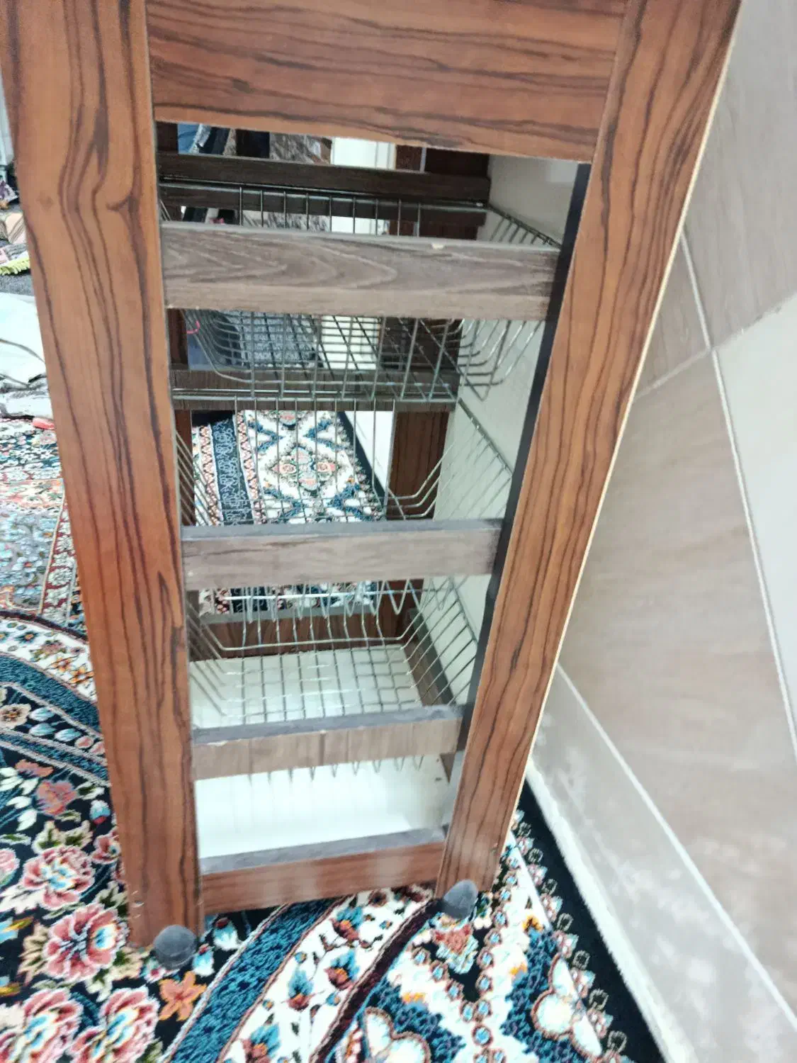 جاسیب زمینی|کتابخانه، شلف، قفسه‌های دیواری|قم, ولیعصر|دیوار