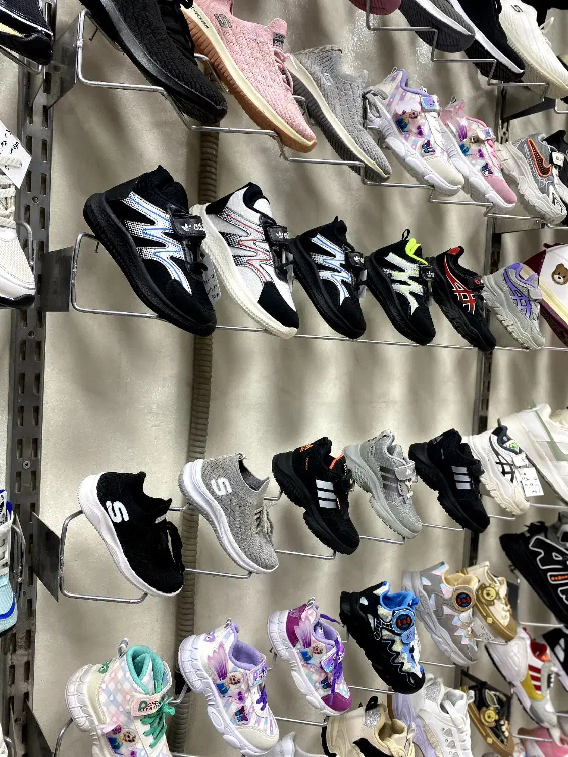 کتونی همه سایز 390 و 490|کیف، کفش، کمربند|قم, نیروگاه|دیوار