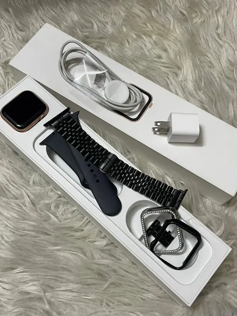 اپل واچ سری 4 44 میل|ساعت|شیراز, گل سرخ|دیوار