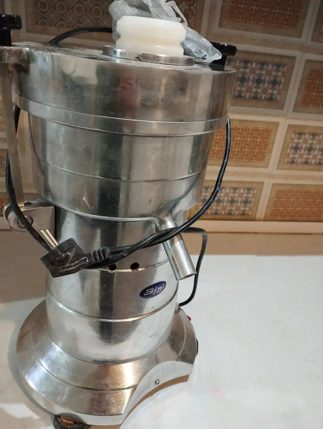 آب هویج گیری نور اراک|اجاق گاز و لوازم برقی پخت‌وپز|مشگین شهر, |دیوار