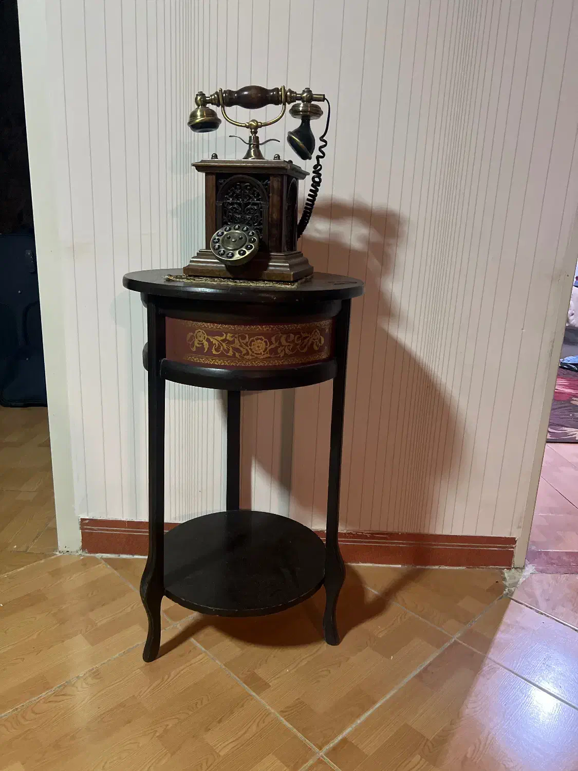 میز و ساعت  و تلفن چوبی رستیک|ساعت دیواری و تزئینی|اراک, |دیوار